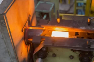 Vsless vs. Lò cảm ứng cored